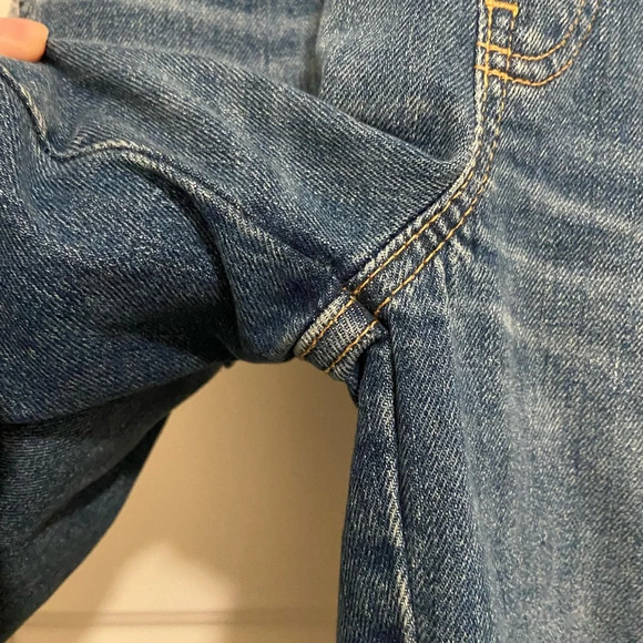 EUC | Old Navy women’s ripped distressed medium wash denim overalls — size 2 - Picture 5 of 10